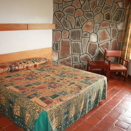 Ngulia Safari Lodge Tsavo Bagian luar foto