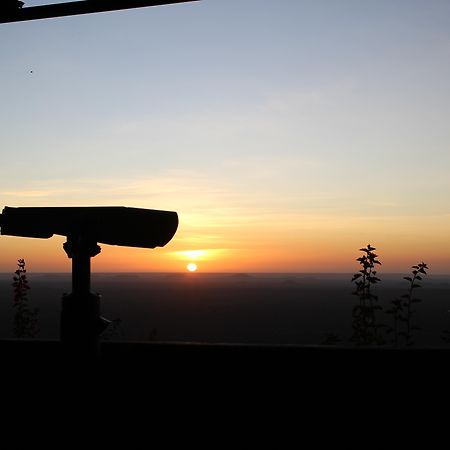 Ngulia Safari Lodge Tsavo Bagian luar foto