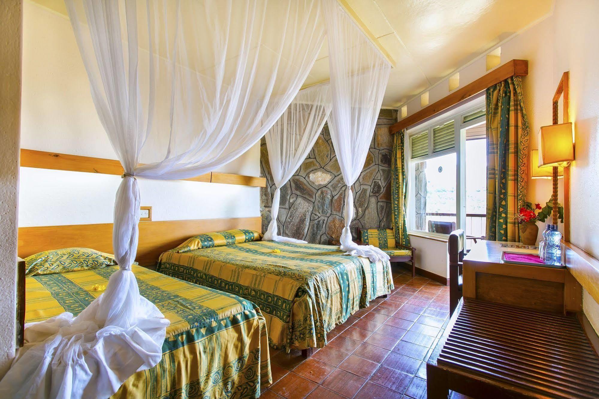 Ngulia Safari Lodge Tsavo Bagian luar foto